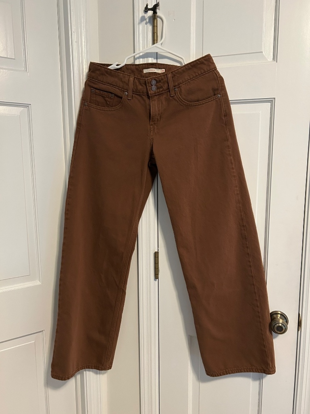 Levi's Women's jeans.  Brown Low Cut Size 6 28 100% Cotton Like New - Picture 3 of 5